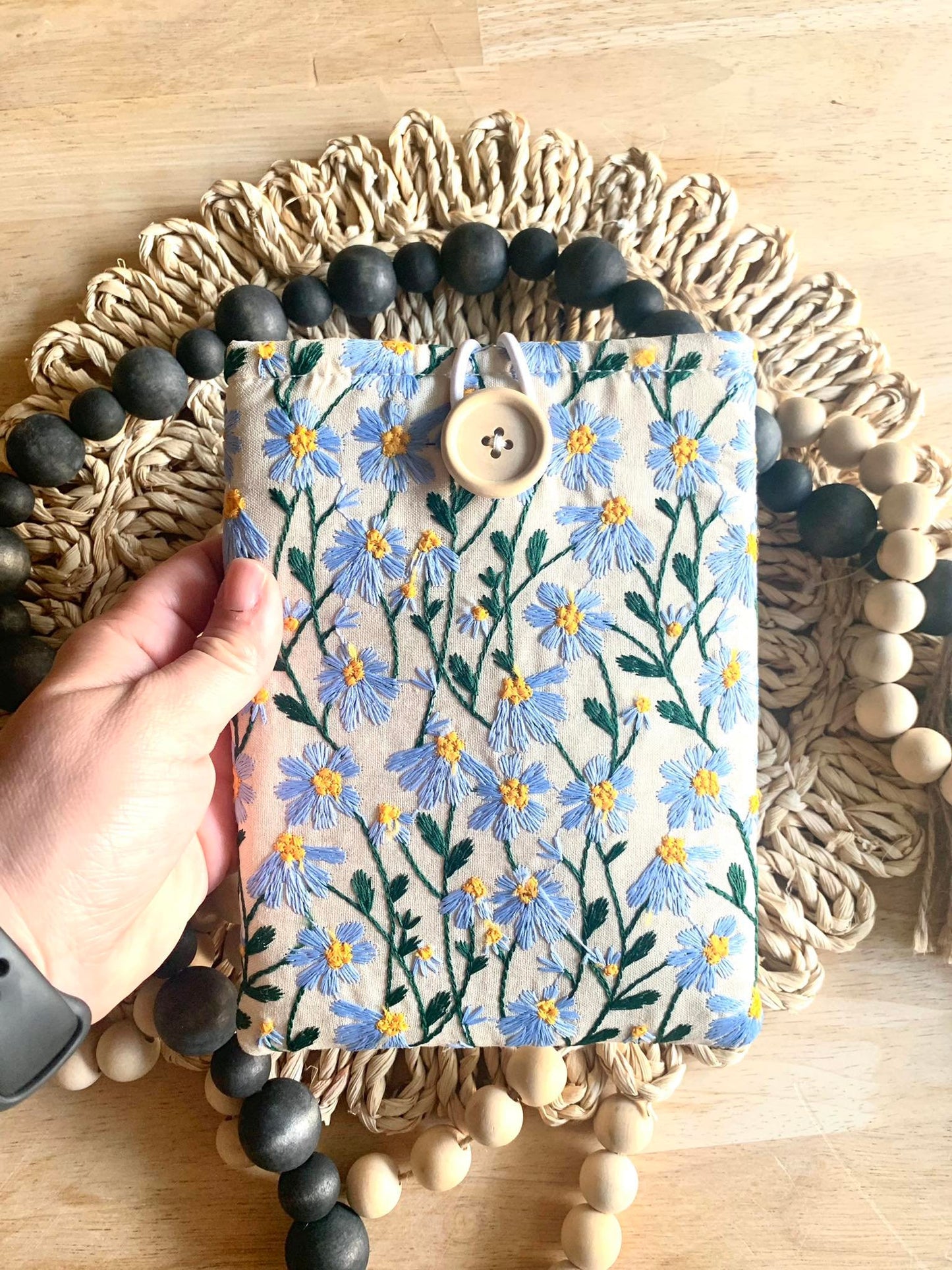 Book Sleeve, Blue Beige Daisy Embroidered Colorful Bookish Bag Zipper-Free Durable Padded Case Bookworm Colorful Stylish Fabric Book Gift